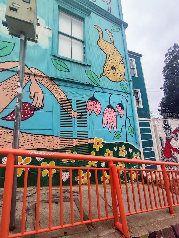Mural de Mon Laferte: "Día Uno"