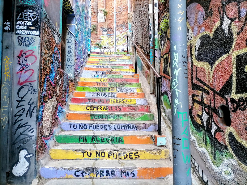 Escalera Calle 13